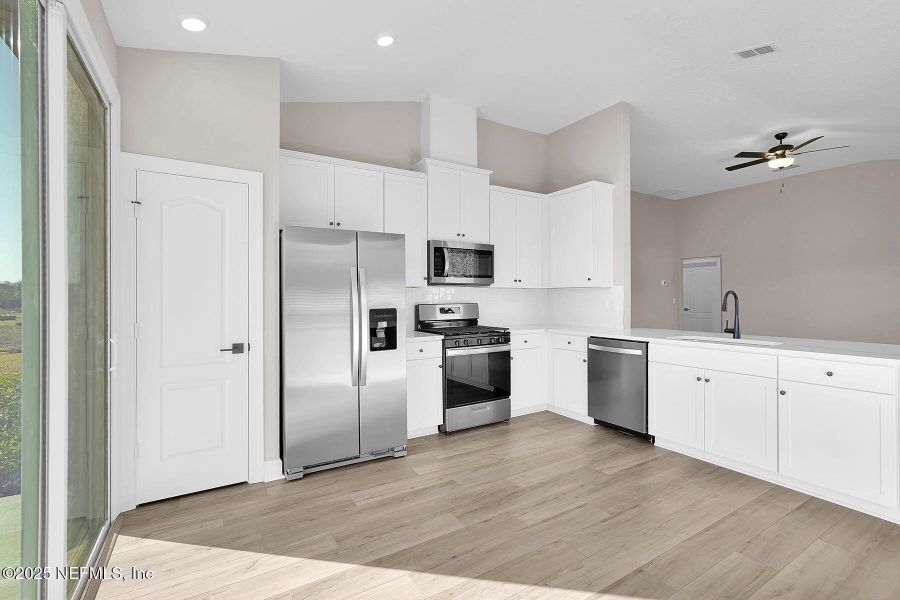 Furnished interior view inside a new home in Jennings Farm, Middleburg (Image 4).