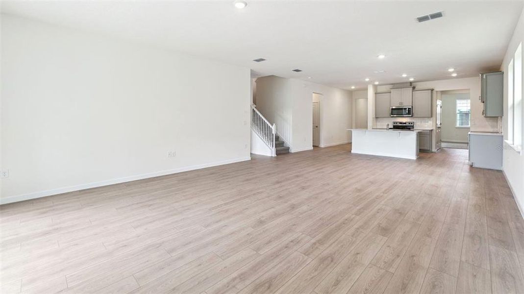 Spacious, unfurnished interior of a new home in Archers Mill, Ormond Beach (Image 17). Spacious, unfurnished interior of a new home in Archers Mill, Ormond Beach (Image 17).