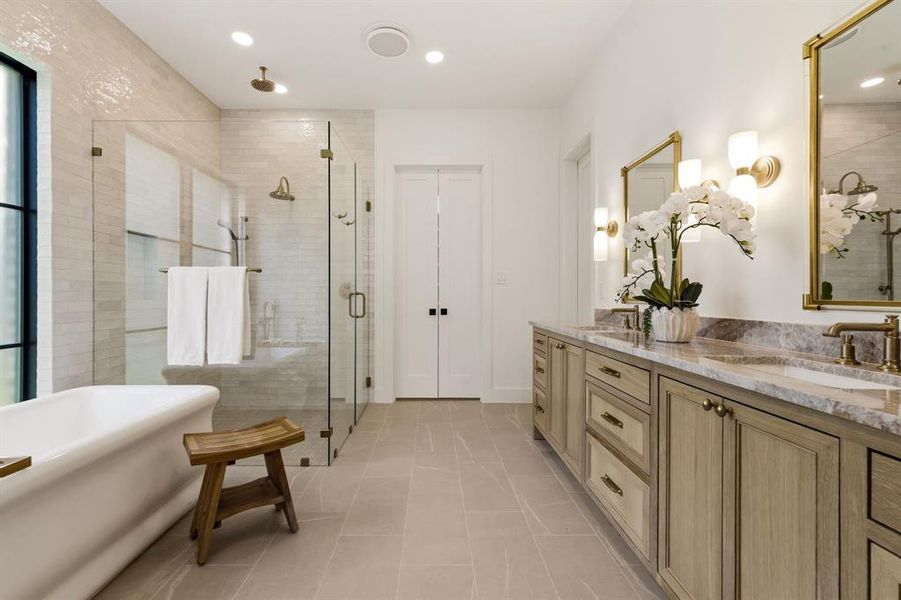 Owner en suite bath