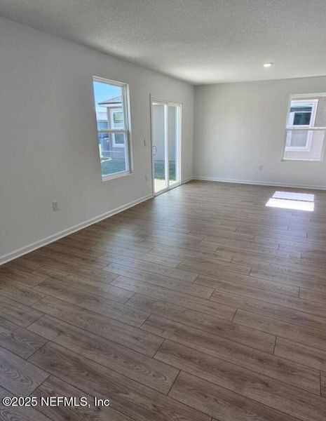 Spacious, unfurnished interior of a new home in The Arbors, Jacksonville (Image 23).