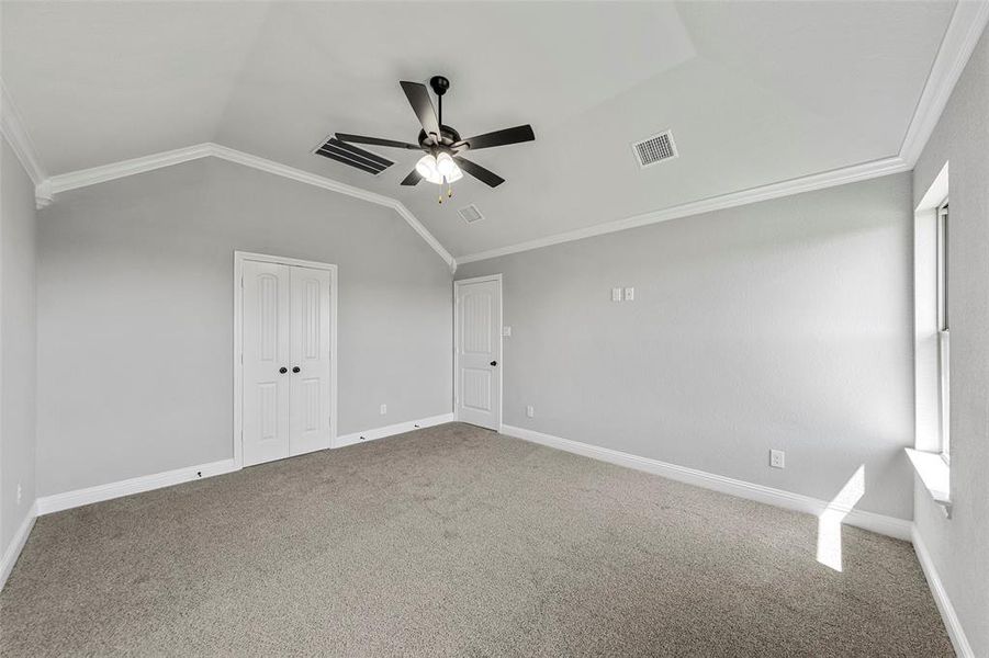 Spacious, unfurnished interior of a new home in High Meadows Estates, Nevada (Image 17).