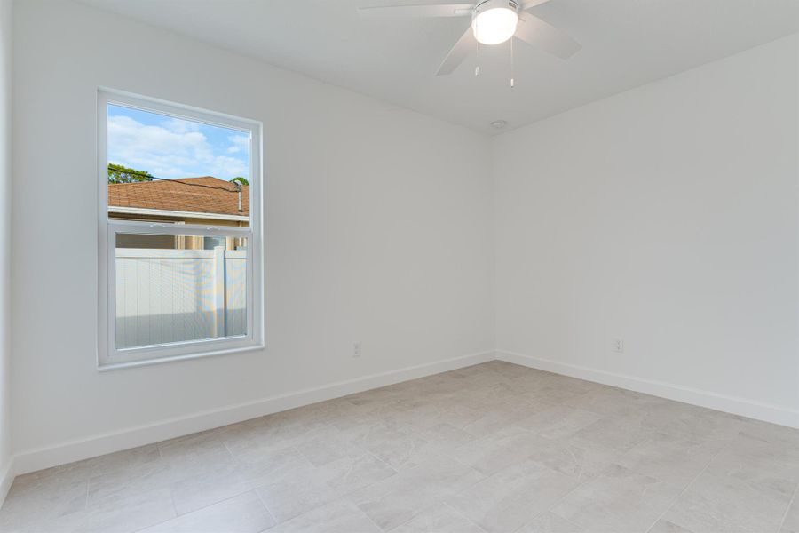 Spacious, unfurnished interior of a new home in , Vero Beach (Image 10).