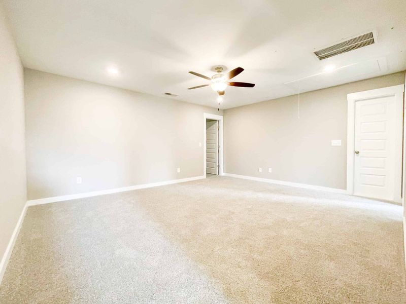Spacious, unfurnished interior of a new home in Stonecrest Townhomes, Hendersonville (Image 8). Spacious, unfurnished interior of a new home in Stonecrest Townhomes, Hendersonville (Image 8).