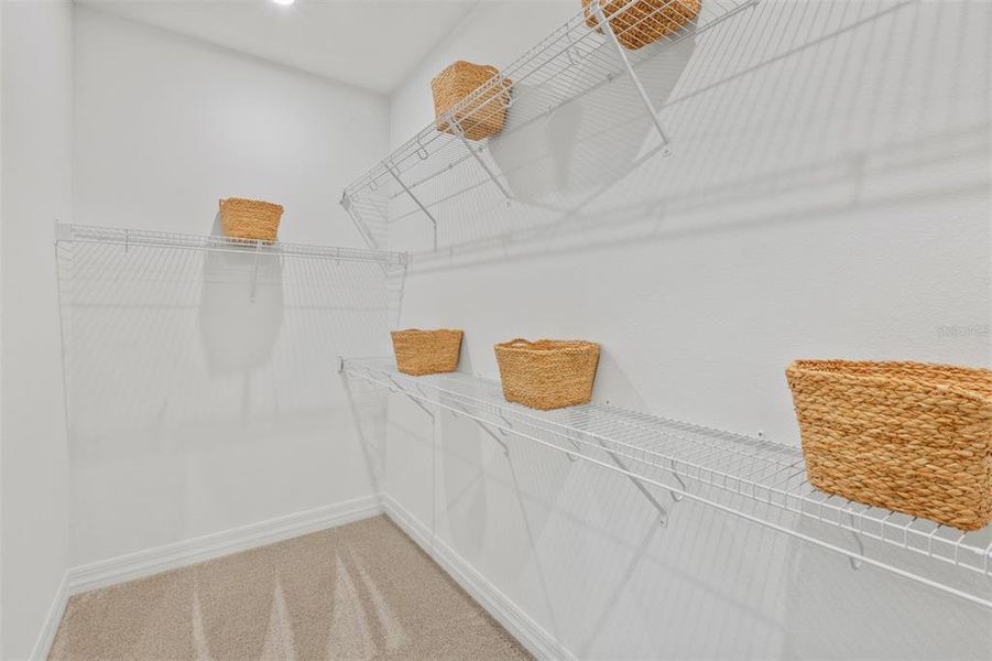 Spacious, unfurnished interior of a new home in Wellen Park, Venice (Image 20).