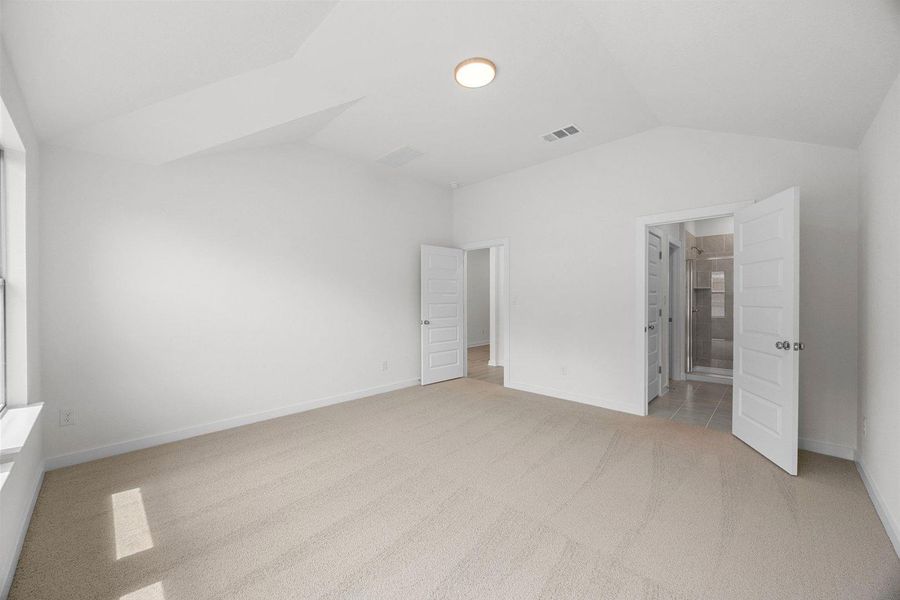 Spacious, unfurnished interior of a new home in Prairie Winds, Hutto (Image 10).
