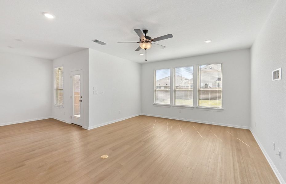 Spacious, unfurnished interior of a new home in Saddleback at Santa Rita Ranch, Liberty Hill (Image 46). Spacious, unfurnished interior of a new home in Saddleback at Santa Rita Ranch, Liberty Hill (Image 46).