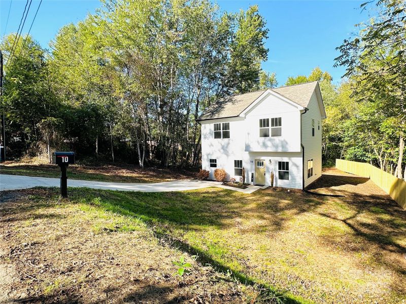 Image 44 of a home in .