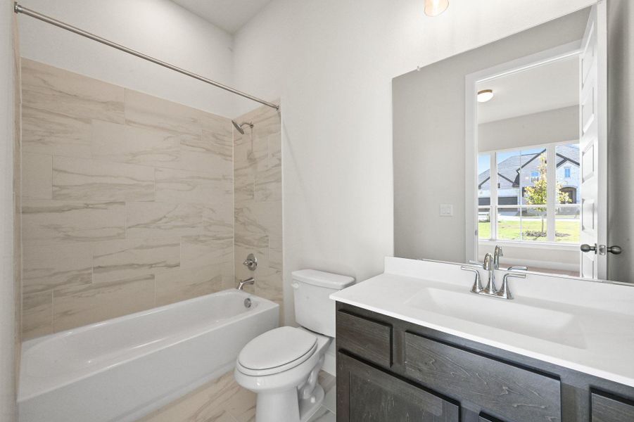 Furnished interior view inside a new home in Santa Rita Ranch, Liberty Hill (Image 7).