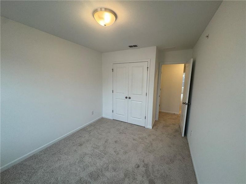 Spacious, unfurnished interior of a new home in Laurelwood, Douglasville (Image 18).
