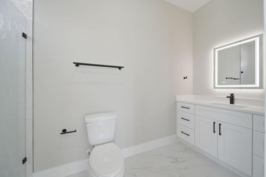 Furnished interior view inside a new home in , Tomball (Image 5).