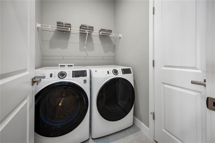 Close-up of interior finishes inside a home in Lake Mattie Preserve Estates, Auburndale (Image 14).