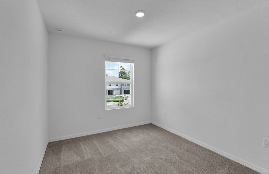 Spacious, unfurnished interior of a new home in Normandy Pines, Jacksonville (Image 14).