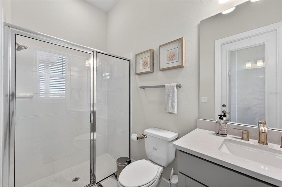 Furnished interior view inside a new home in , Orlando (Image 29).