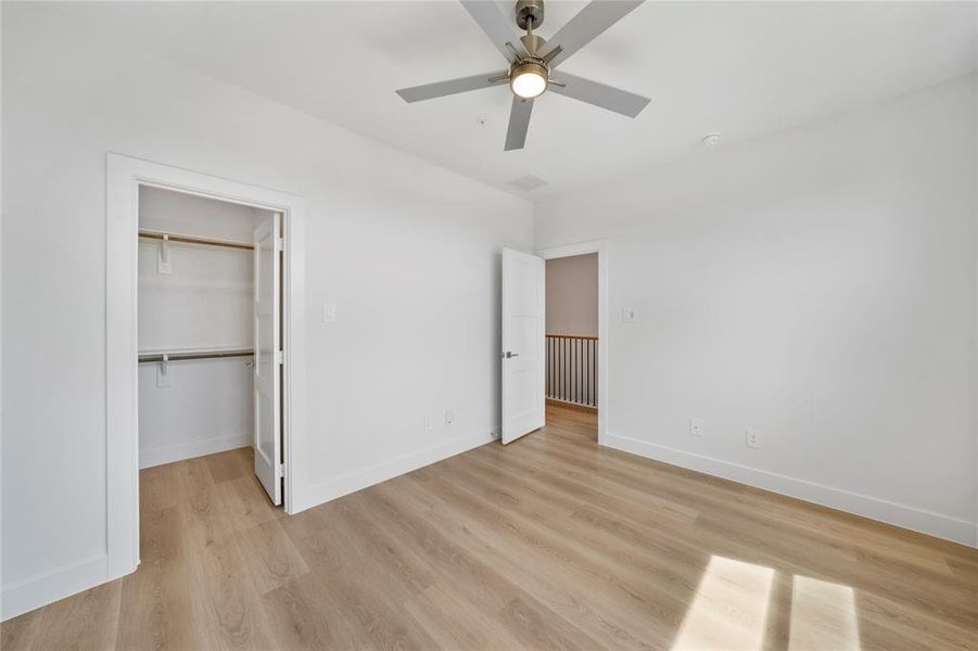 Spacious, unfurnished interior of a new home in , Farmers Branch (Image 30).