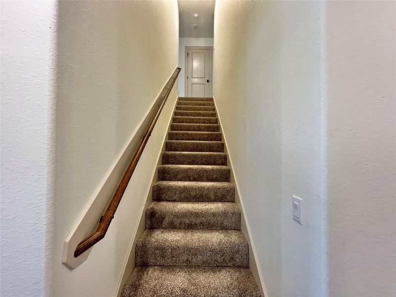 Spacious, unfurnished interior of a new home in , Angleton (Image 32).