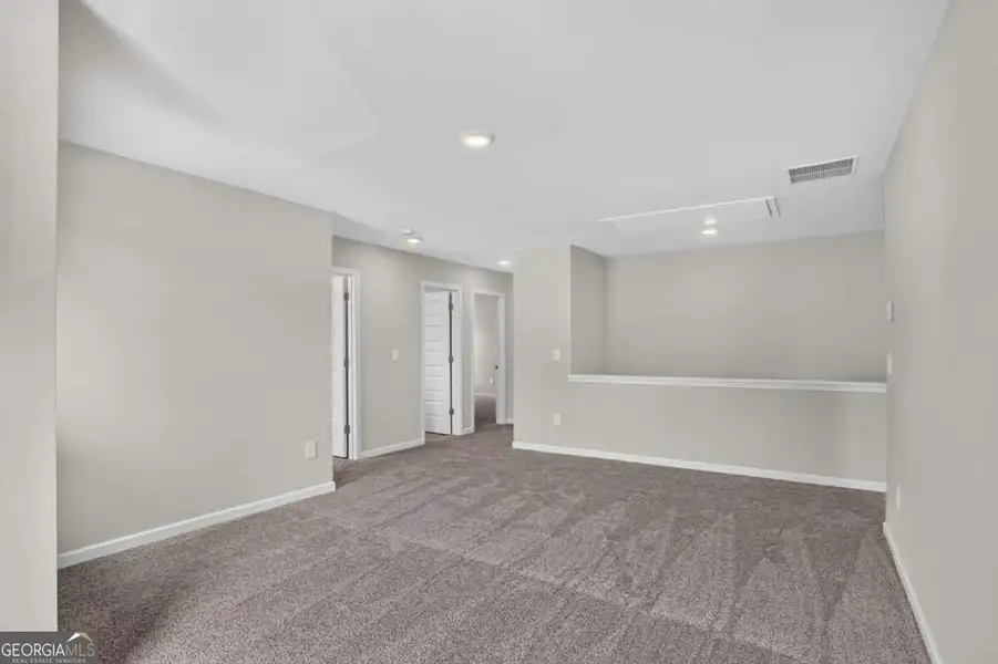 Spacious, unfurnished interior of a new home in Austin Ridge, Commerce (Image 15).