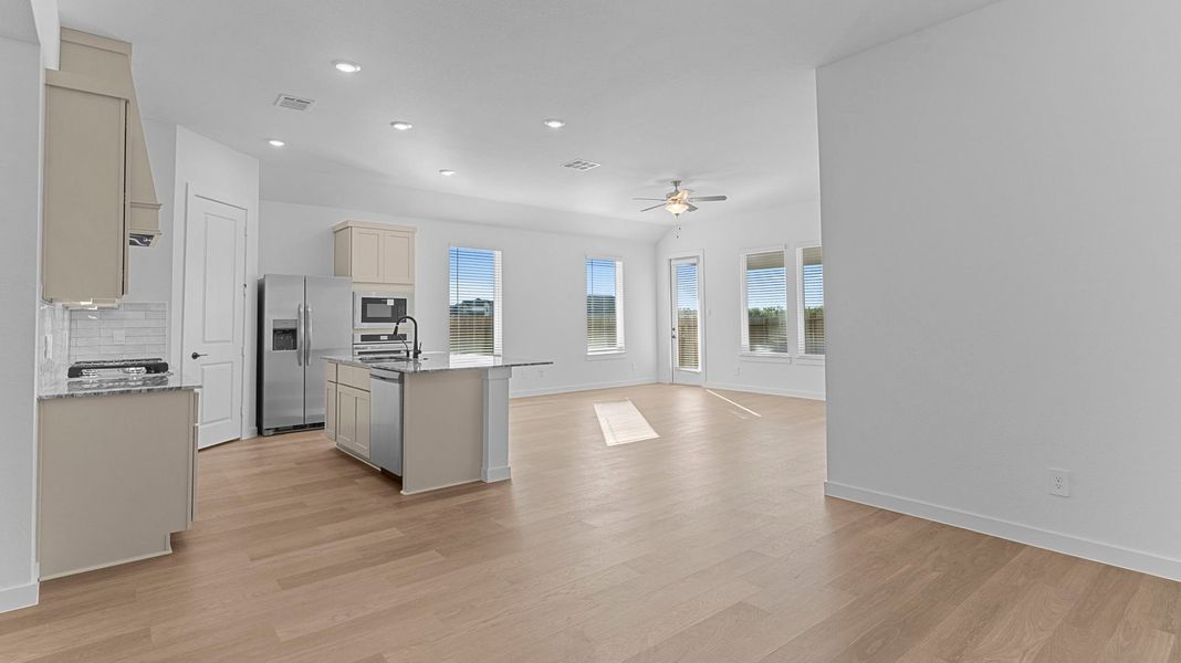 Representative furnished interior of a home built from the Lorenzo by D.R. Horton in Westland Ranch 50' Homesites, League City (Image 7).