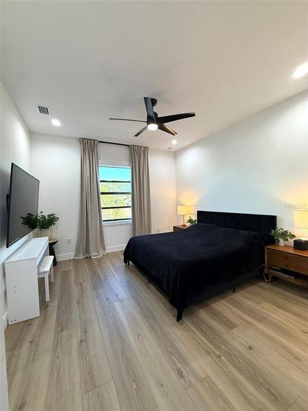 Furnished interior view inside a new home in , Port Charlotte (Image 9).