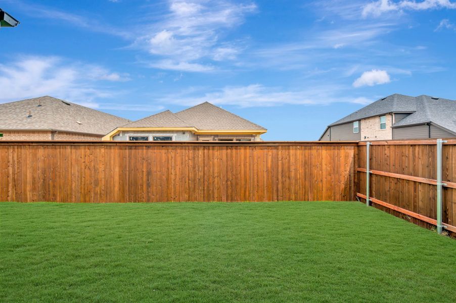Exterior details and patio area of a home in Creekshaw – Gardens, Royse City (Image 3). Exterior details and patio area of a home in Creekshaw – Gardens, Royse City (Image 3).