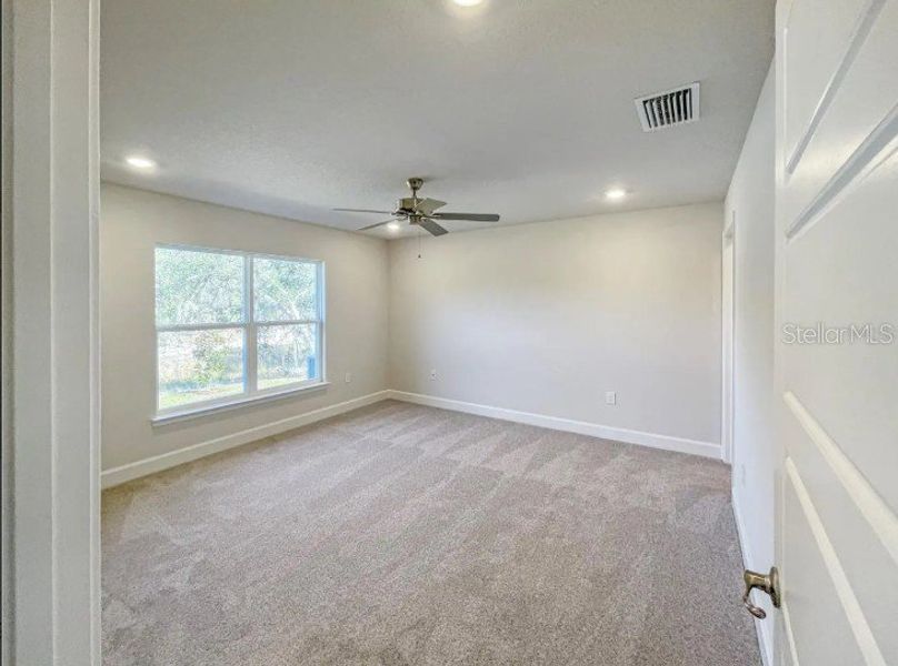 Spacious, unfurnished interior of a new home in Poinciana - Polk County, Poinciana (Image 7).