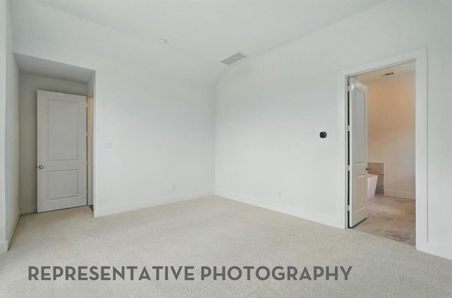 Spacious, unfurnished interior of a new home in Devonshire, Forney (Image 14).