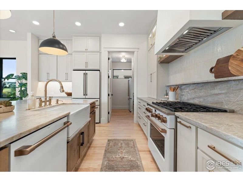 Furnished interior view inside a new home in , Berthoud (Image 41).