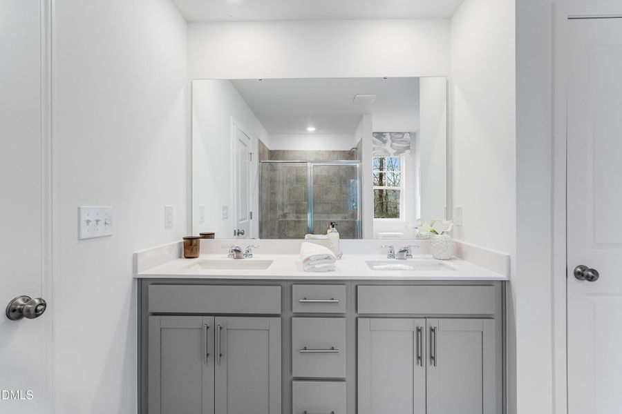 SUN_MyrtleMeadows_Pic_Winston-23