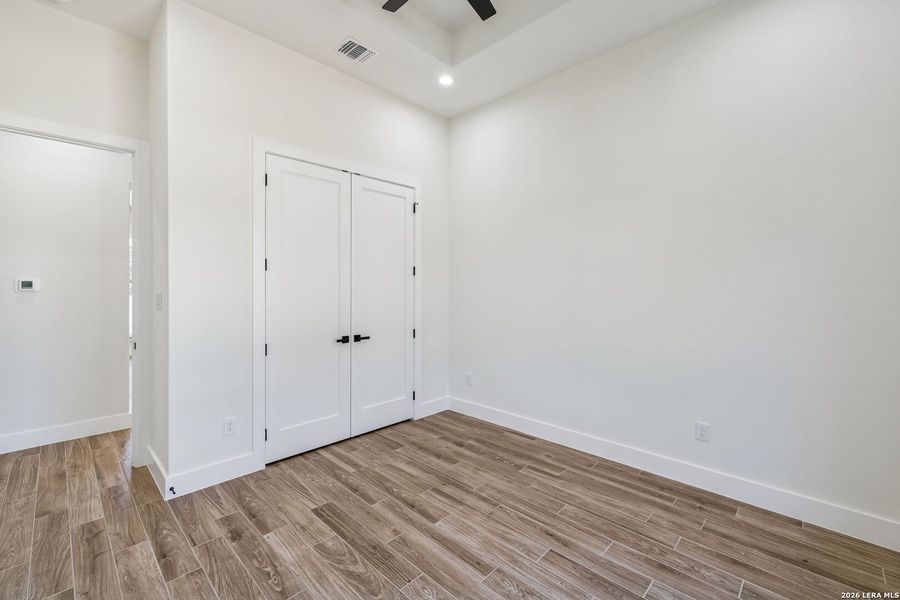 Spacious, unfurnished interior of a new home in , Spring Branch (Image 73).