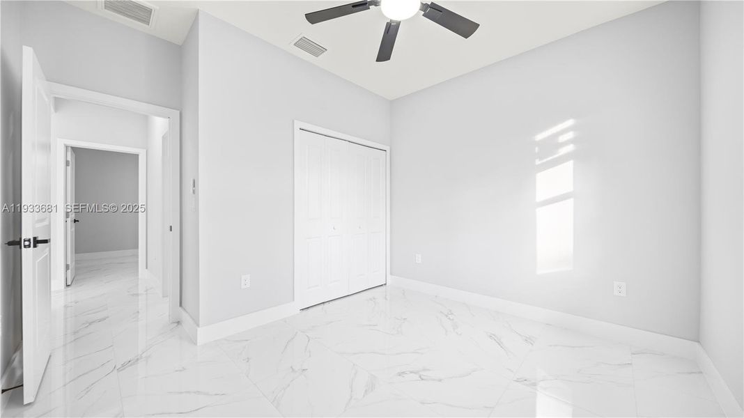 Spacious, unfurnished interior of a new home in , Lehigh Acres (Image 17).