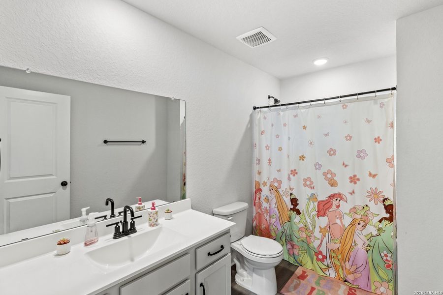 Furnished interior view inside a new home in , Schertz (Image 28). Furnished interior view inside a new home in , Schertz (Image 28).