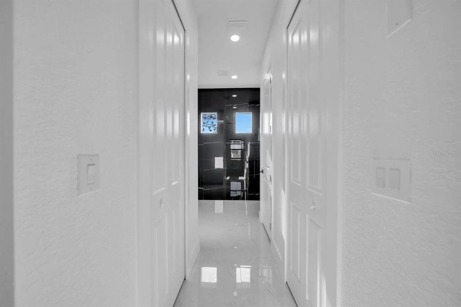 Spacious, unfurnished interior of a new home in , Lehigh Acres (Image 19).