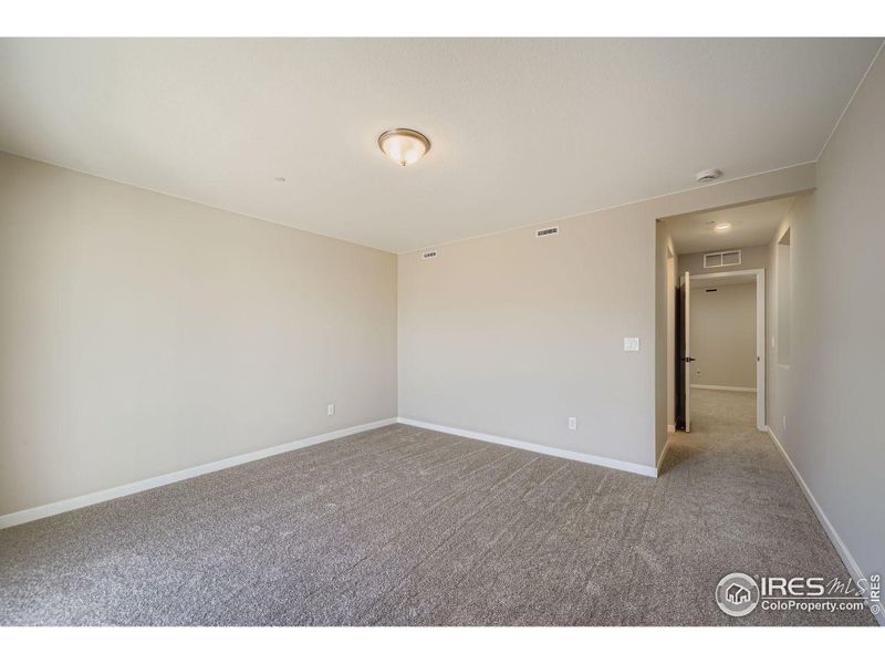 The spacious primary retreat The spacious primary retreat