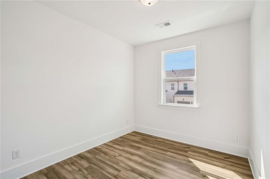 Spacious, unfurnished interior of a new home in Park Vue, Atlanta (Image 23).