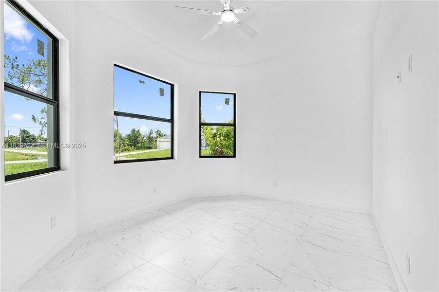 Spacious, unfurnished interior of a new home in , Lehigh Acres (Image 26).
