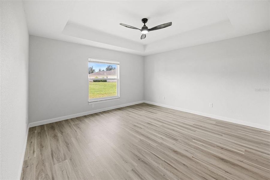 Spacious, unfurnished interior of a new home in , Bushnell (Image 18).