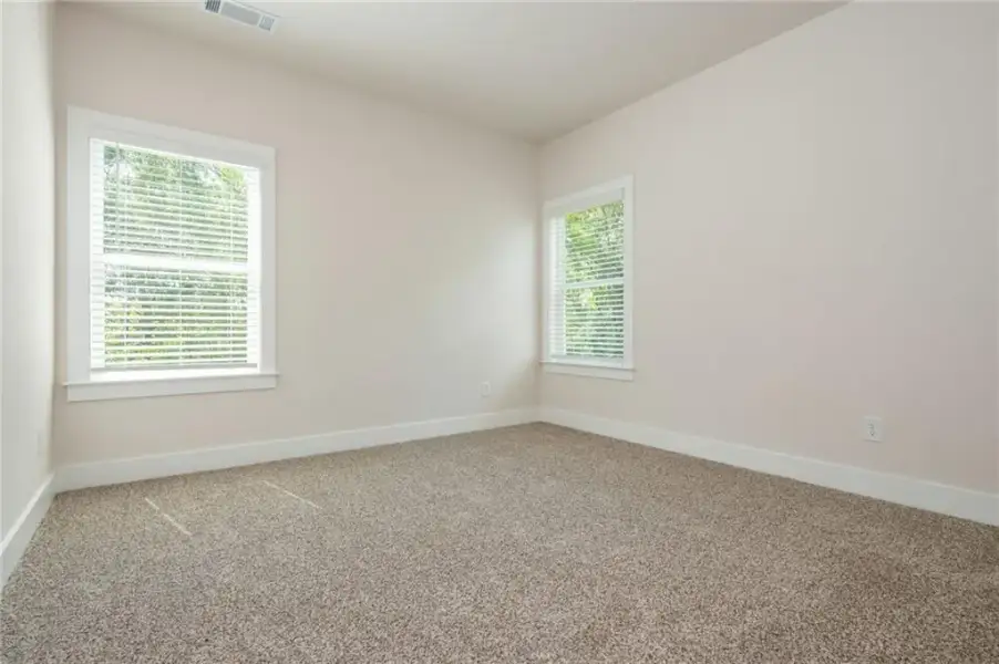Spacious, unfurnished interior of a new home in , Flowery Branch (Image 25).