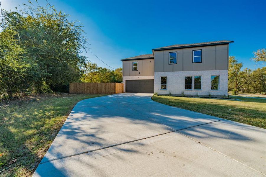 Exterior details and patio area of a home in , Terrell (Image 3). Exterior details and patio area of a home in , Terrell (Image 3).