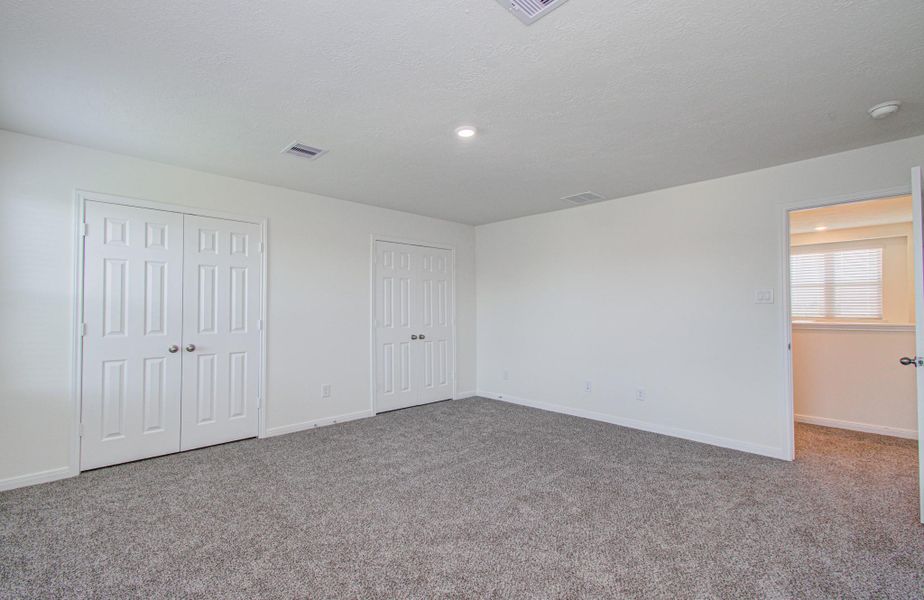Spacious, unfurnished interior of a new home in , Hockley (Image 27).