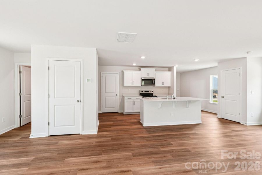 Spacious, unfurnished interior of a new home in Woodhaven at Chester, Chester (Image 34).