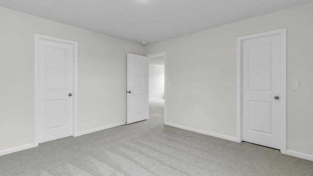 Representative unfurnished interior of a home built from the WILMINGTON by D.R. Horton in North Gate, Vass (Image 27).