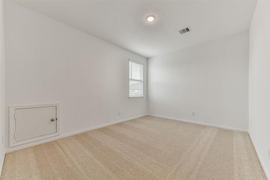Spacious, unfurnished interior of a new home in Anderson Lake, Houston (Image 22).