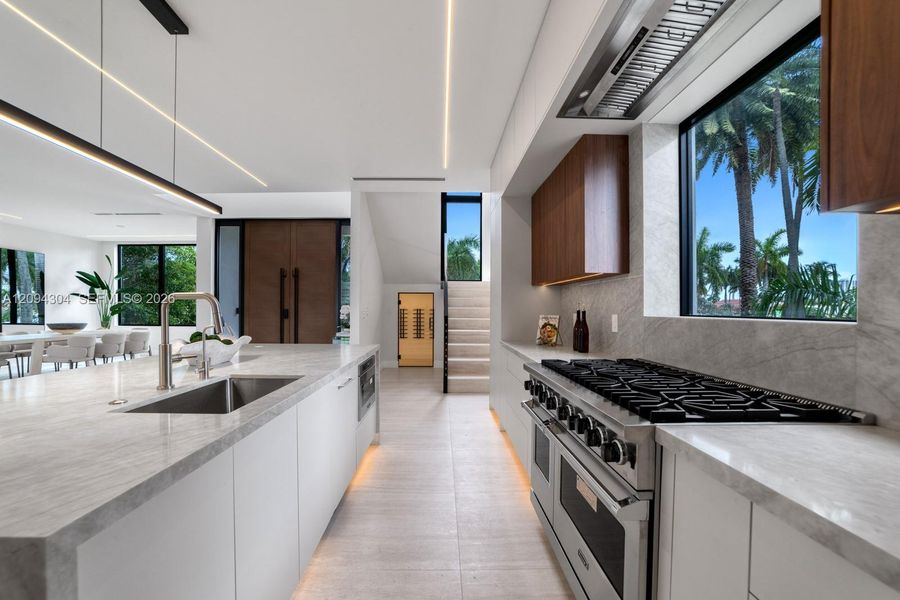 Furnished interior view inside a new home in , Hollywood (Image 9).