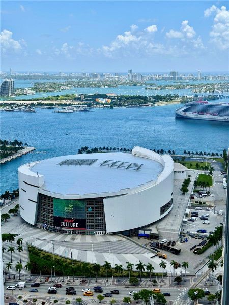 Image 21 of a home in .