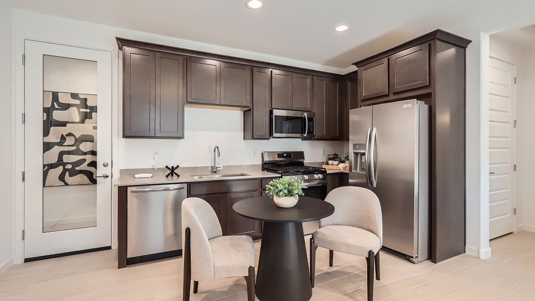 3580 Latitude NG Kitchen 1of2 F1 Base7