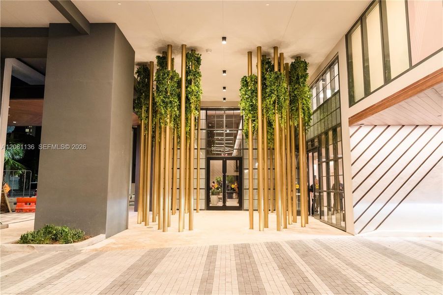 Community amenities in , Miami (Image 15).