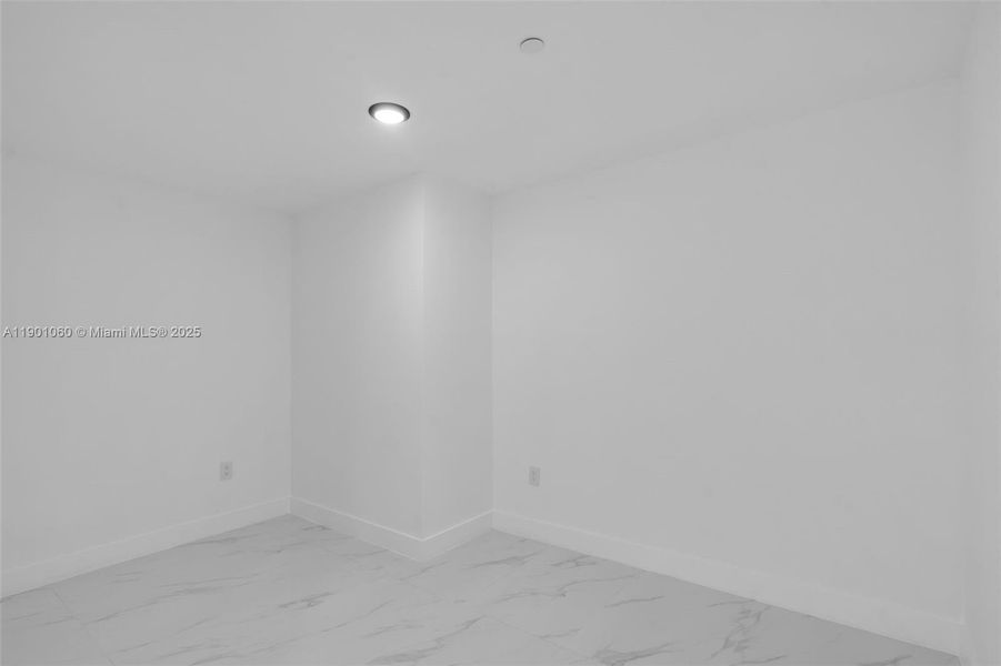 Spacious, unfurnished interior of a new home in Aria Reserve, Miami (Image 39). Spacious, unfurnished interior of a new home in Aria Reserve, Miami (Image 39).