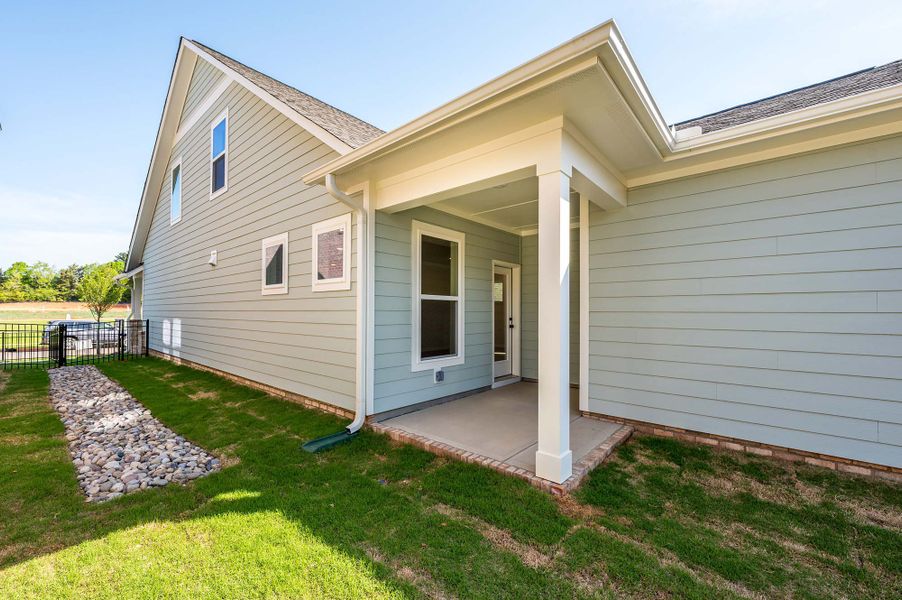 Representative exterior details of a home built from the The Teasdale by David Weekley Homes in Whitley Preserve – Park Collection, Mint Hill (Image 3).