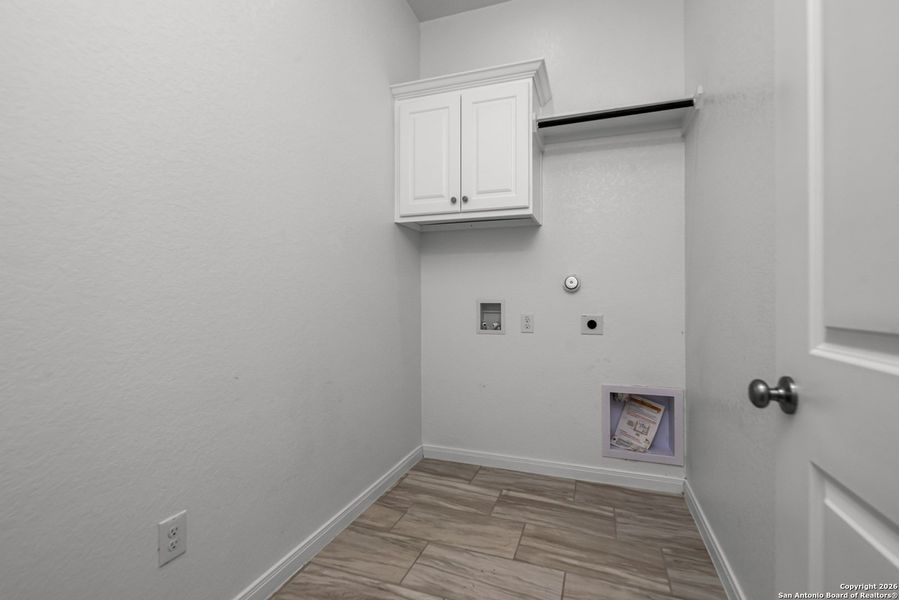 Spacious, unfurnished interior of a new home in , Seguin (Image 15). Spacious, unfurnished interior of a new home in , Seguin (Image 15).