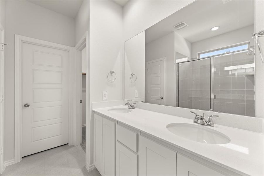 17. 3116 Yellow Pine - Bath (2) 17. 3116 Yellow Pine - Bath (2)