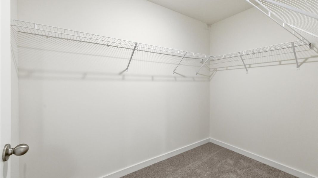 Spacious, unfurnished interior of a new home in Oak Hill, Vonore (Image 30).